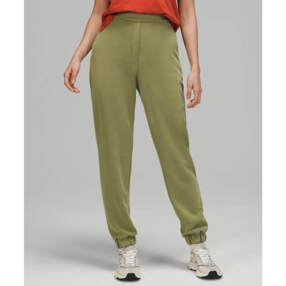 Lululemon Softstreme Relaxed High-Rise Pants Bronze Green Size 8 Gym Casual
